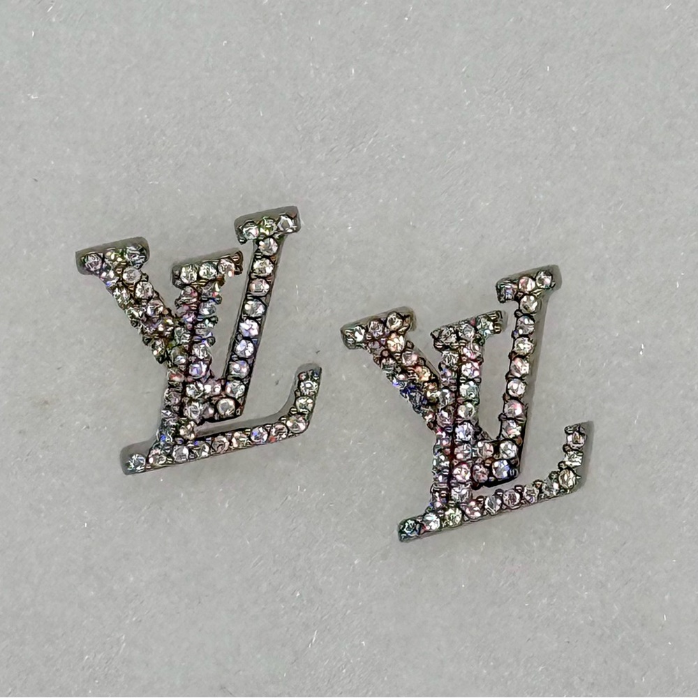 AUTHENTIC LV ICONIC CRYSTAL LOGO EARRINGS - SILVER - Picture 2 of 12